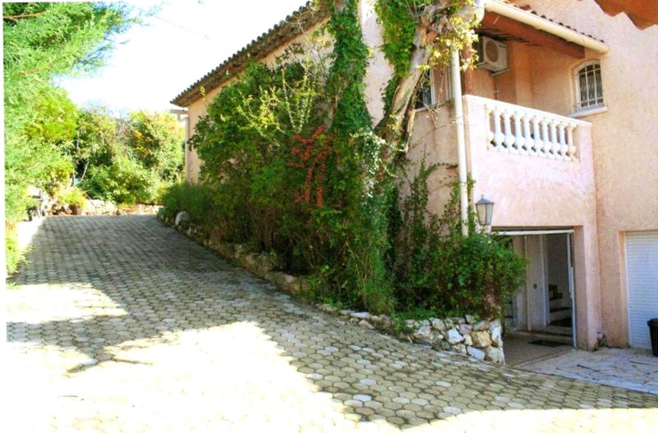 Studio Avec Vue Sur La Mer Piscine Partagee Et Jardin Clos A Cagnes Sur Mer A 5 Km De La Plage Apartment Екстериор снимка