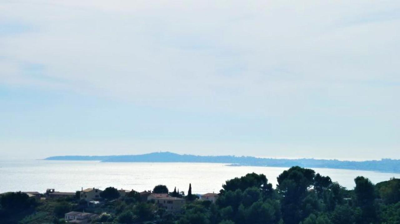 Studio Avec Vue Sur La Mer Piscine Partagee Et Jardin Clos A Cagnes Sur Mer A 5 Km De La Plage Apartment Екстериор снимка